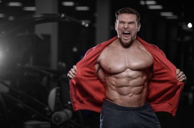 D ile kasları kadar pompalama acımasız güçlü vücut geliştirmeci atletik erkek