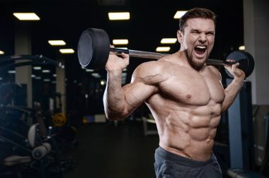 D ile kasları kadar pompalama acımasız güçlü vücut geliştirmeci atletik erkek