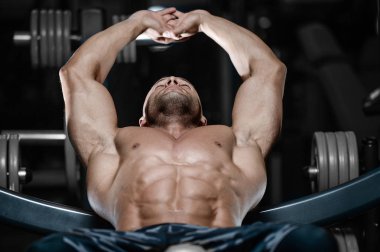 D ile kasları kadar pompalama acımasız güçlü vücut geliştirmeci atletik erkek