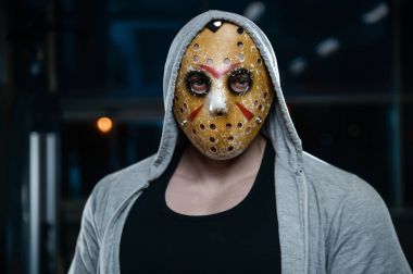 korku acımasız Jason maskesi adam güçlü vücut geliştirmeci atletik fitness