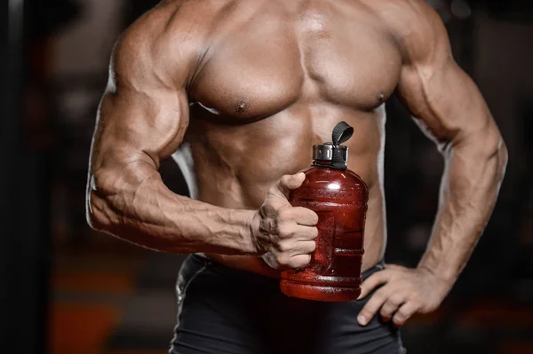 Oude brute sterke bodybuilder atletische mannen oppompen van spieren wi — Stockfoto