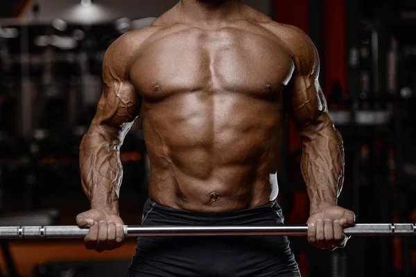 Vecchio brutale forte bodybuilder uomini atletici pompaggio fino muscoli wi — Foto Stock