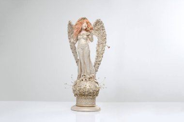 Porselen kil Kızıl saçlı kız melek boru inci