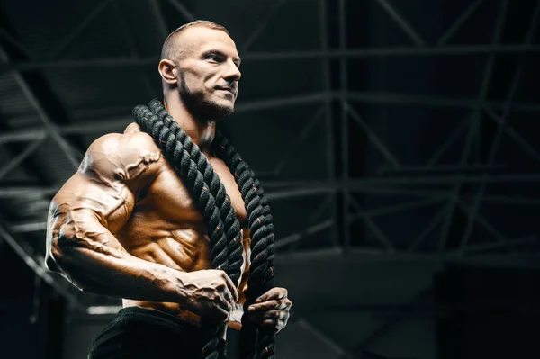 Culturista Guapo Fuerte Atlético Áspero Hombre Bombeo Los Músculos Entrenamiento — Foto de Stock