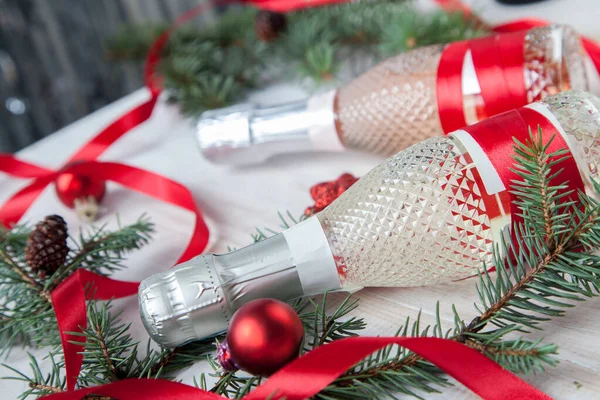 Noel şampanyası şişesi 