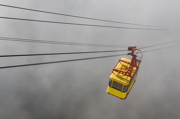 Gelbe Seilbahn — Stockfoto