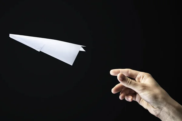 Mano está lanzando avión de papel3 —  Fotos de Stock