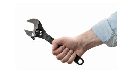 Siyah anahtarı olan bir erkek. Teknik destek kavramı. Beyaz izole arka planda. Resim