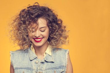 genç kadın yüzü çörek için 