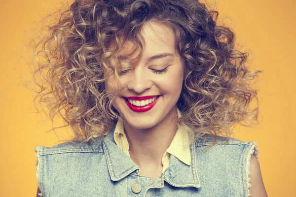 genç kadın yüzü çörek için 