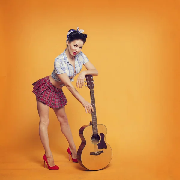 Beautiful Girl Retro Style Guitar Yellow Background — Stock Photo, Image