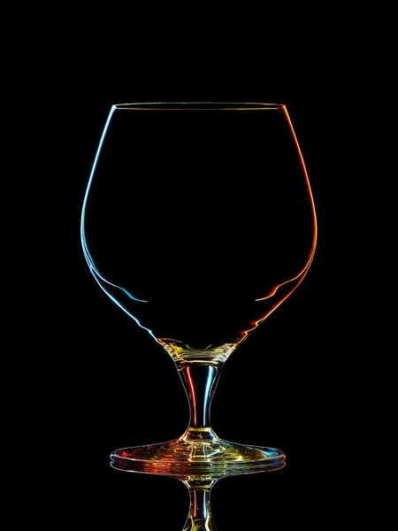 Silueta de cristal de whisky de colores con recorte de ruta sobre fondo negro — Foto de Stock
