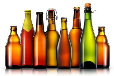 Beyaz arka plan üzerinde izole bira şişeleri kümesi
