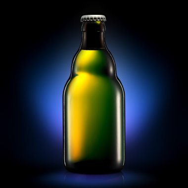 Bira veya koyu mavi izole elma şarabı şişe