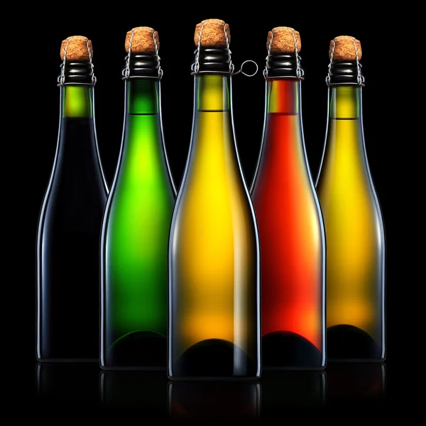 Satz Bierflaschen isoliert auf schwarzem Hintergrund — Stockfoto