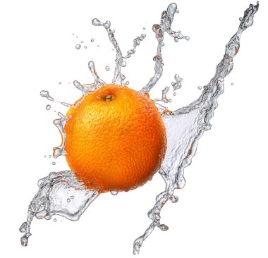 Su sıçrama ile izole portakal