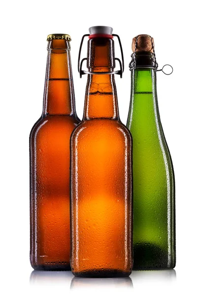 Conjunto de garrafas de cerveja isoladas — Fotografia de Stock