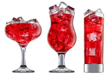 alkol beyaz zemin üzerine izole kokteyl