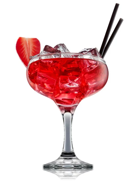 Alcohol cocktail geïsoleerd op witte achtergrond — Stockfoto