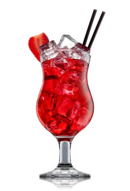 alkol beyaz zemin üzerine izole kokteyl