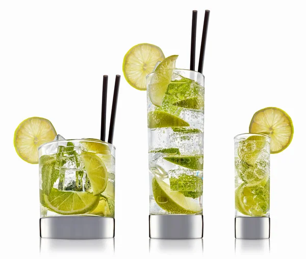 Alcohol cocktail geïsoleerd op witte achtergrond — Stockfoto