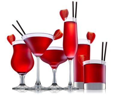 alkol beyaz zemin üzerine izole kokteyl