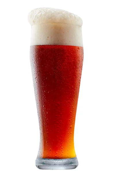 Taza de cerveza roja oscura helada con espuma — Foto de Stock