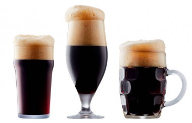 Kupa köpük soğuk karanlık bira