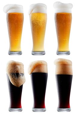 Köpük soğuk bira kupa topluluğu