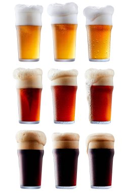 Köpük soğuk bira kupa topluluğu