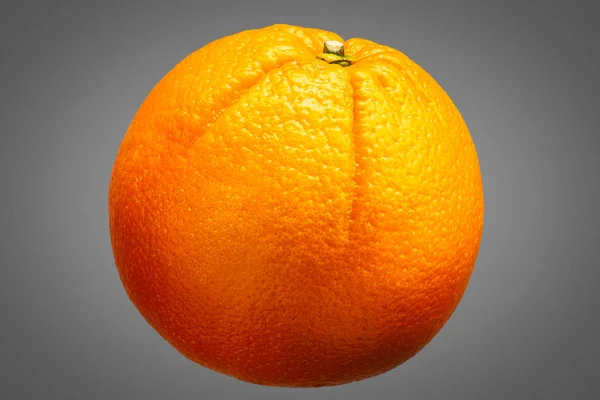 Vers oranje fruit geïsoleerd op een grijze achtergrond — Stockfoto