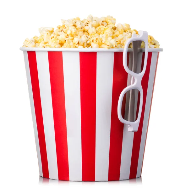 Papiereimer mit Popcorn und 3D-Gläsern isoliert auf weißem Hintergrund — Stockfoto