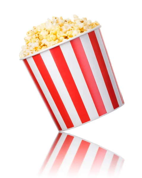 Secchio Strisce Carta Con Popcorn Isolato Sfondo Bianco Con Percorso — Foto Stock