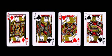 Siyah arkaplanda, kırpma yolu ile poker oynamak. Kumar ve kumarhane kavramı