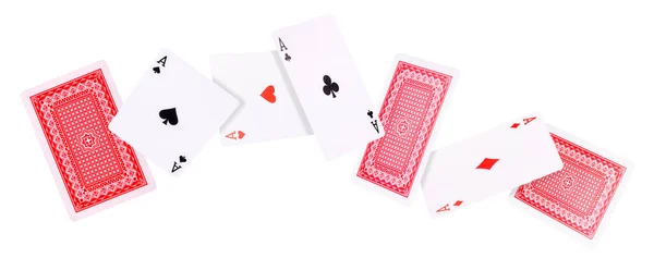 Latające karty do gry w pokera na białym tle. — Zdjęcie stockowe