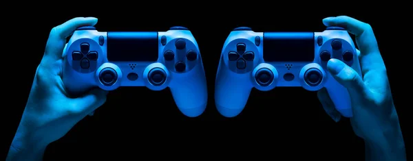 Conjunto Mãos Segurando Gamepad Jogo Vídeo Luzes Néon Isolado Fundo — Fotografia de Stock