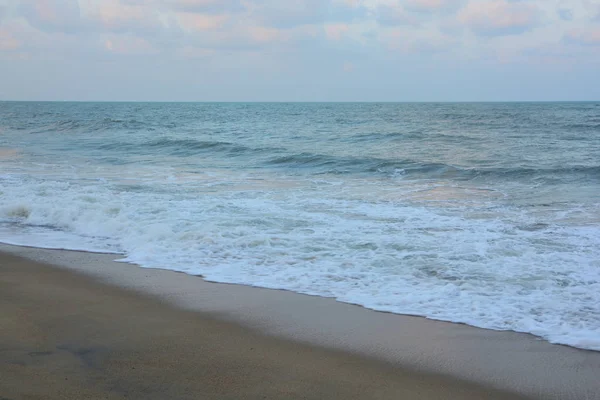 Hullám & homokos strand háttér — Stock Fotó