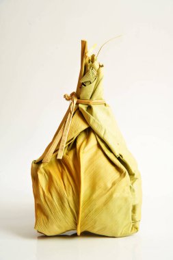 Doğadan gelen materyaller ambalaja uygulanır