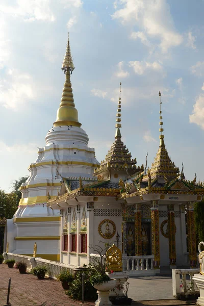 Wat nantaram ist ein tai yai (shan-style) Gemeinschaftstempel im zentralen chiang kham Bezirk — Stockfoto