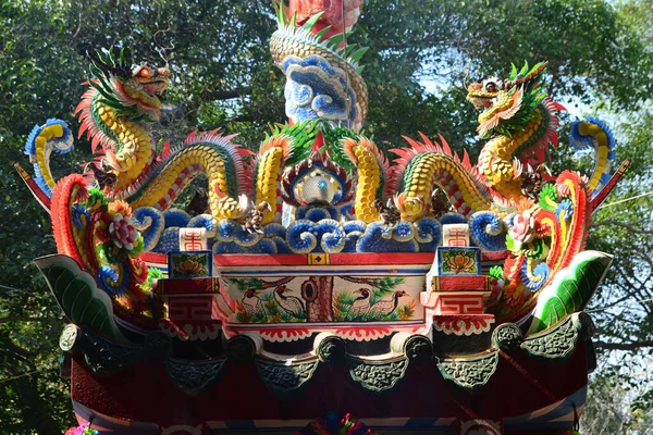 Dragon Standbeeld Chinese Stijl Dakdecoratie — Stockfoto