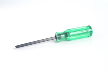 Beyaz arkaplanda yaygın tornavida