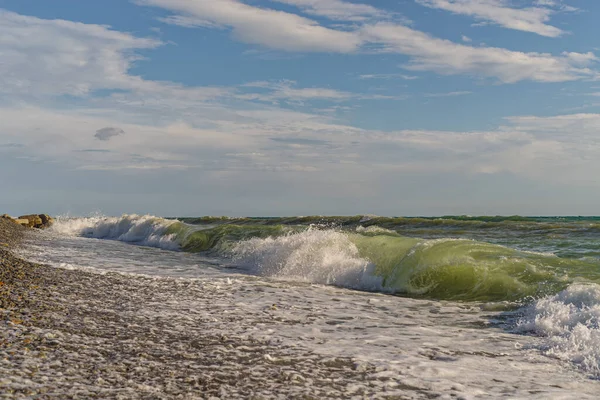 Kiesstrand Von Noworossijsk Das Dorf Shirokaya Balka Nahaufnahme Gegen Die — Stockfoto