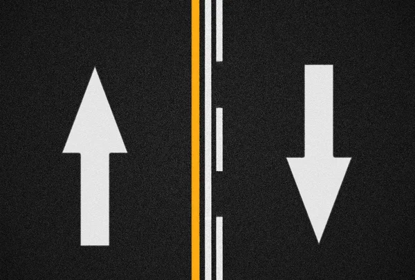 行の背景と 矢印で道路のアスファルト表面 — ストック写真