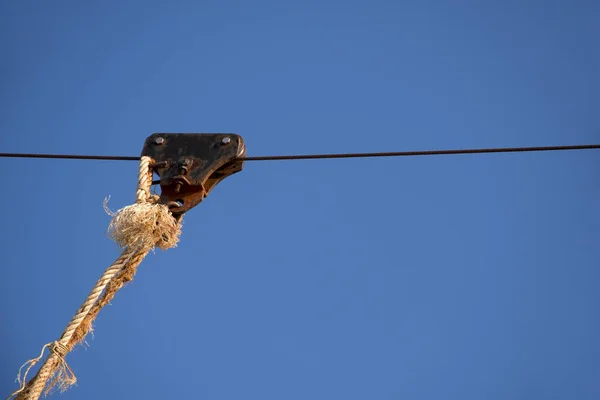 Close View Old Pulley Ropes Used Fish Catches Blue Sky — Stock Photo, Image