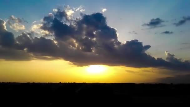Hızlandırılmış güneş ayarı — Stok video