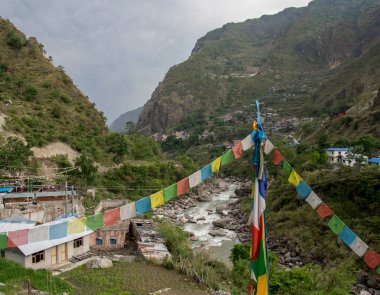 dağlar ve ırmaklar