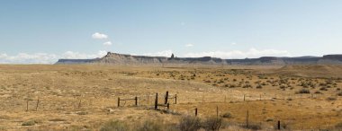 Kaya oluşumları ve otlaklar