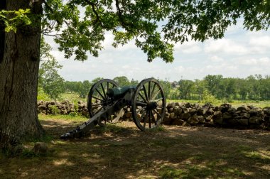 Taş duvardan işaret tarihi savaş topu topçu