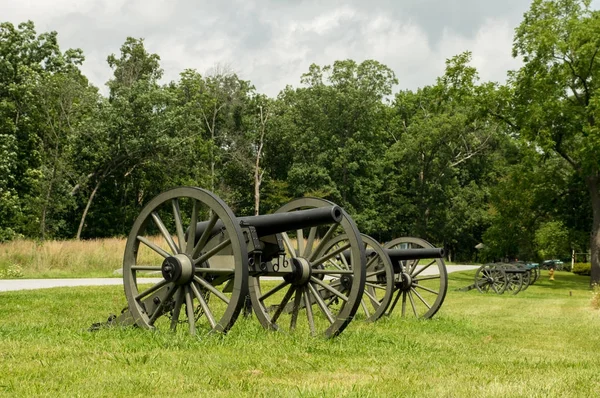 Linha histórica da artilharia do canhão — Fotografia de Stock