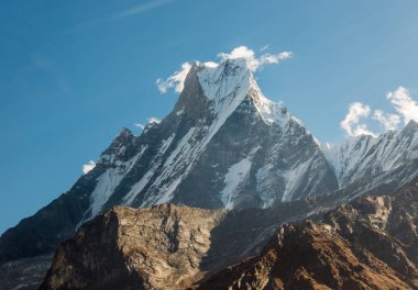 Machapuchare veya balık kuyruğu dağ